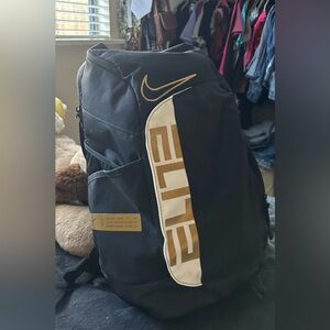 NIKE Elite basketball bag